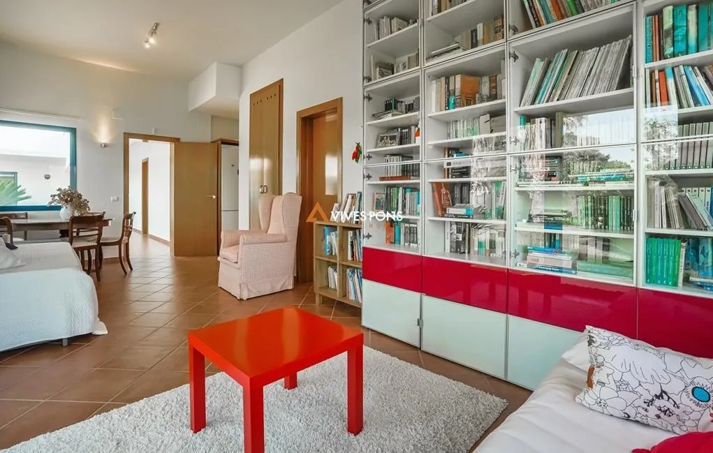 Villa moderna excelentemente ubicada a los pies del Montgó, Jávea
