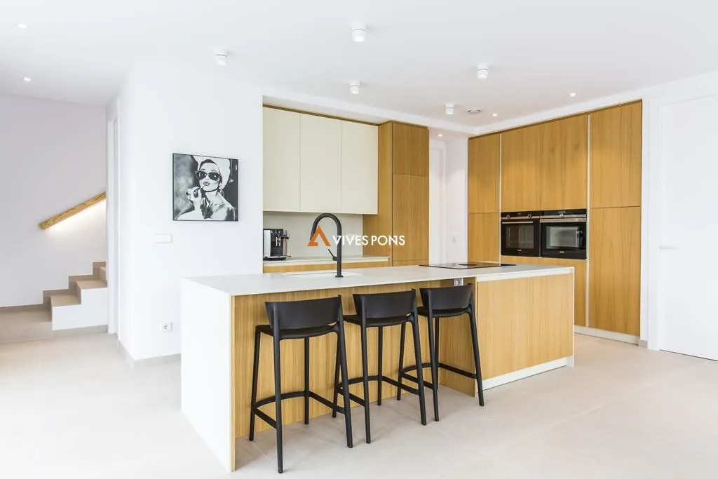 Modern villa with views in Dénia
