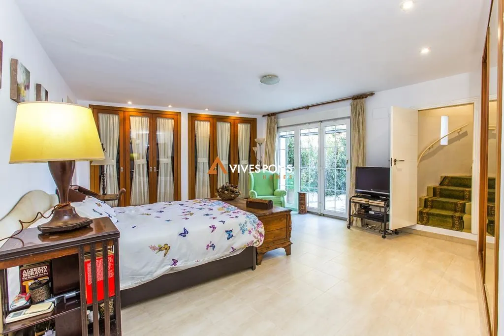 Villa a 1,5 km de Las Rotas, Dénia