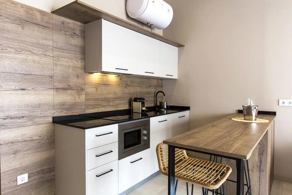 Reforma integral compuesta por cinco apartamentos y con licencia de alquiler turístico, Dénia centro