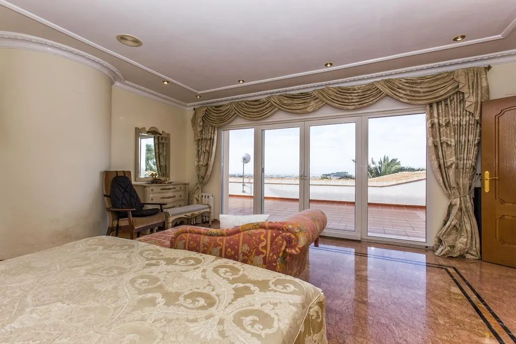 Villa con vistas al mar y al castillo, Dénia
