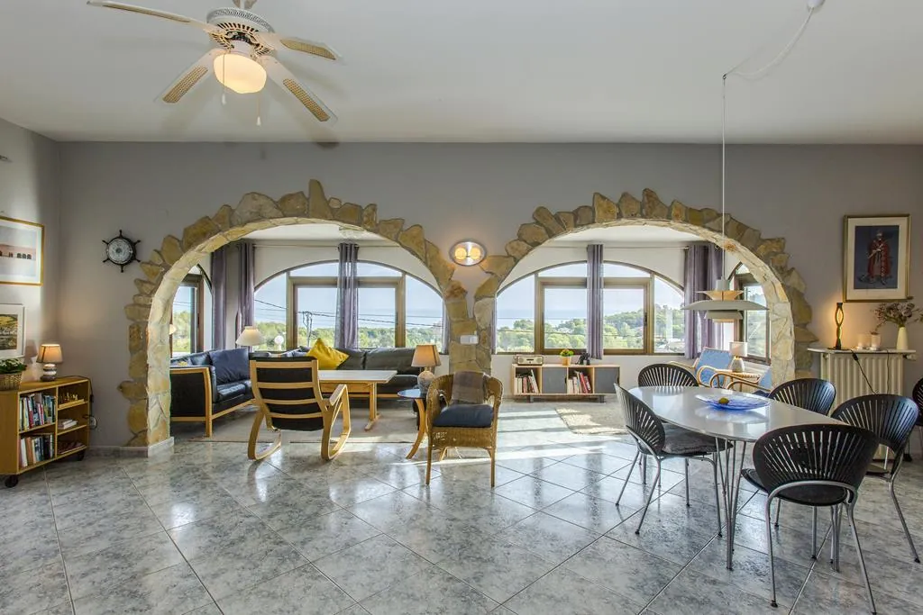 Villa con vistas al mar y en una sola planta en zona Florida, Dénia