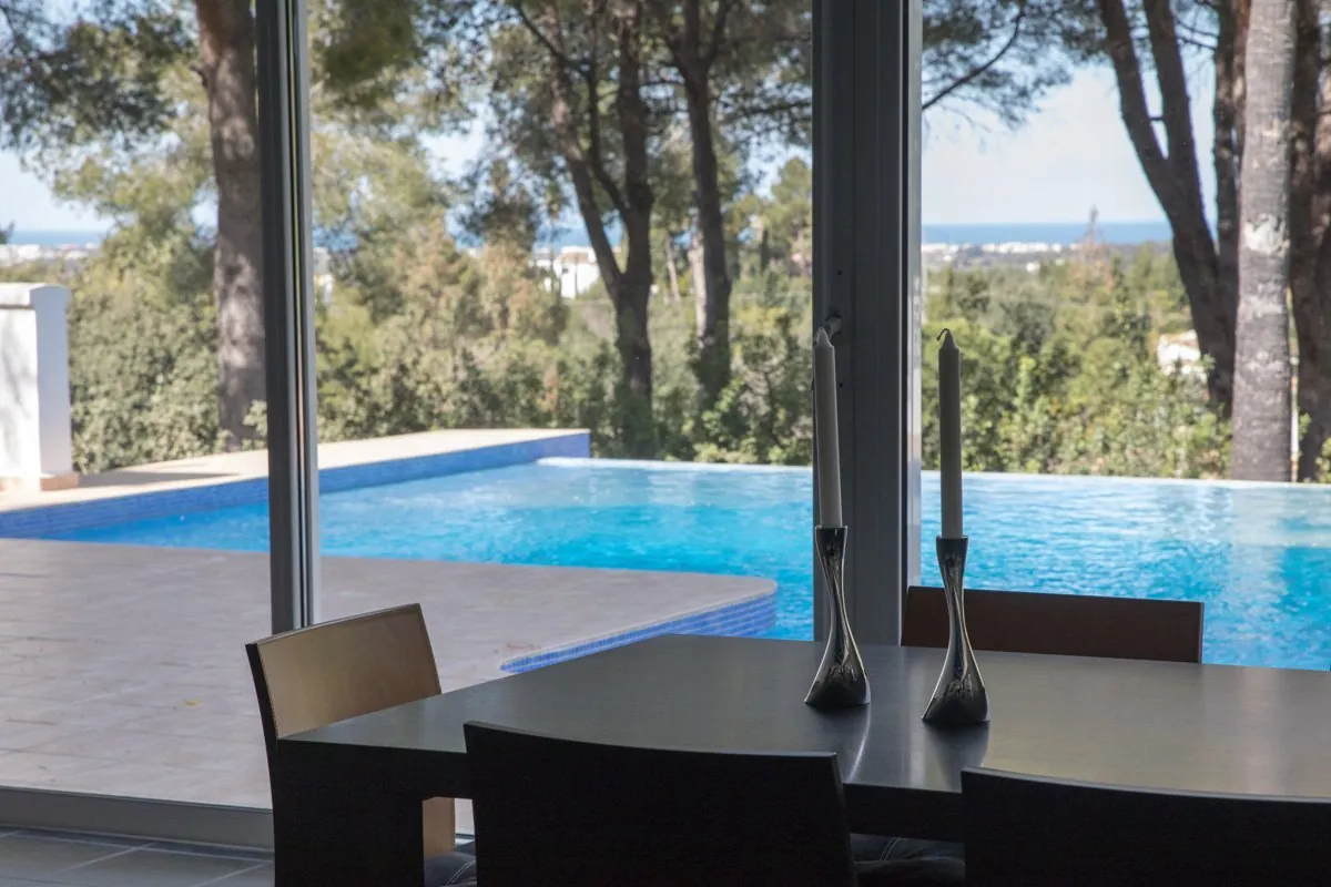 Villa moderna en la Urbanización La Sella