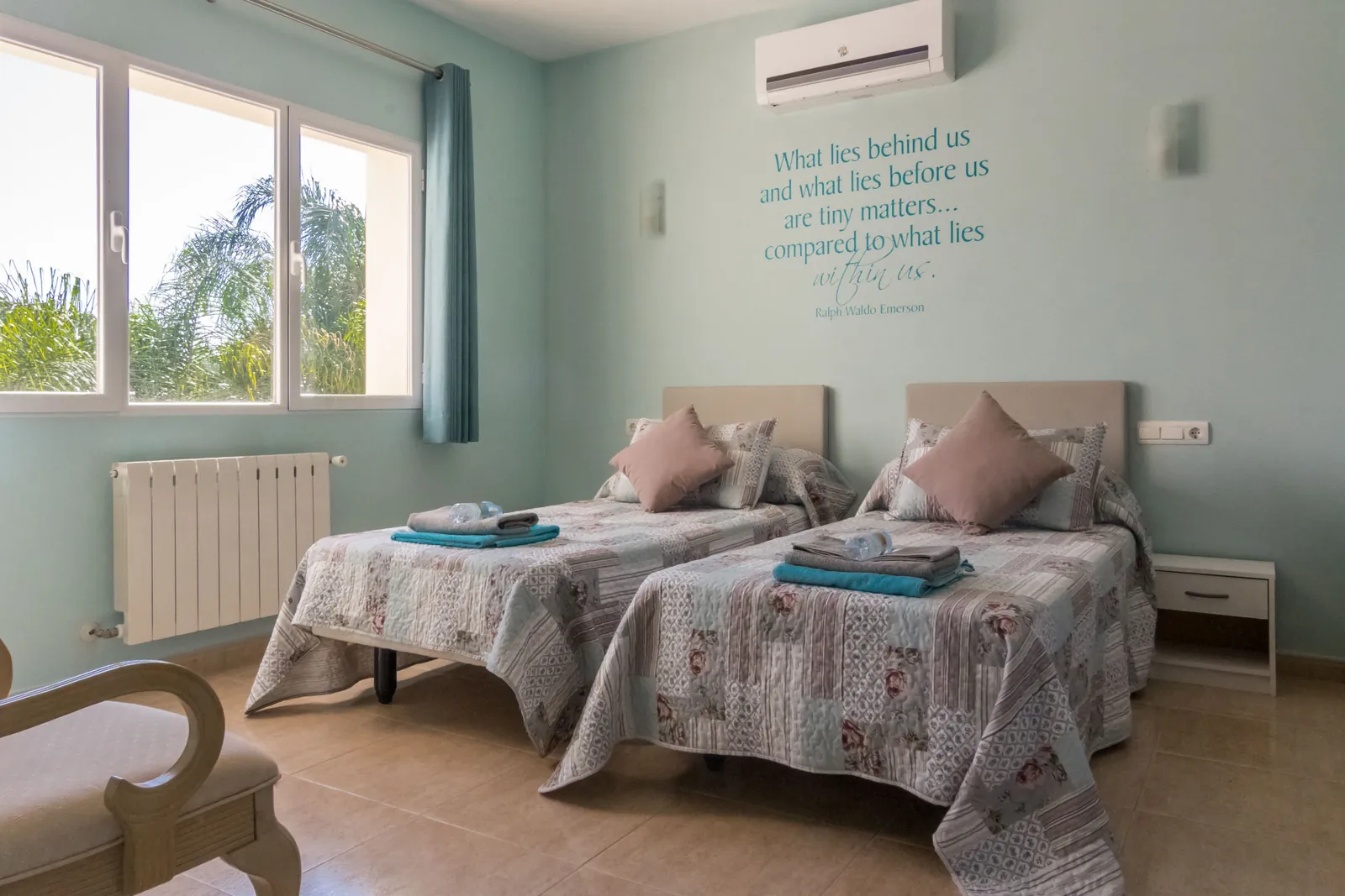 Villa con 4 dormitorios, vistas al Montgó y muy bien ubicada, en Jávea