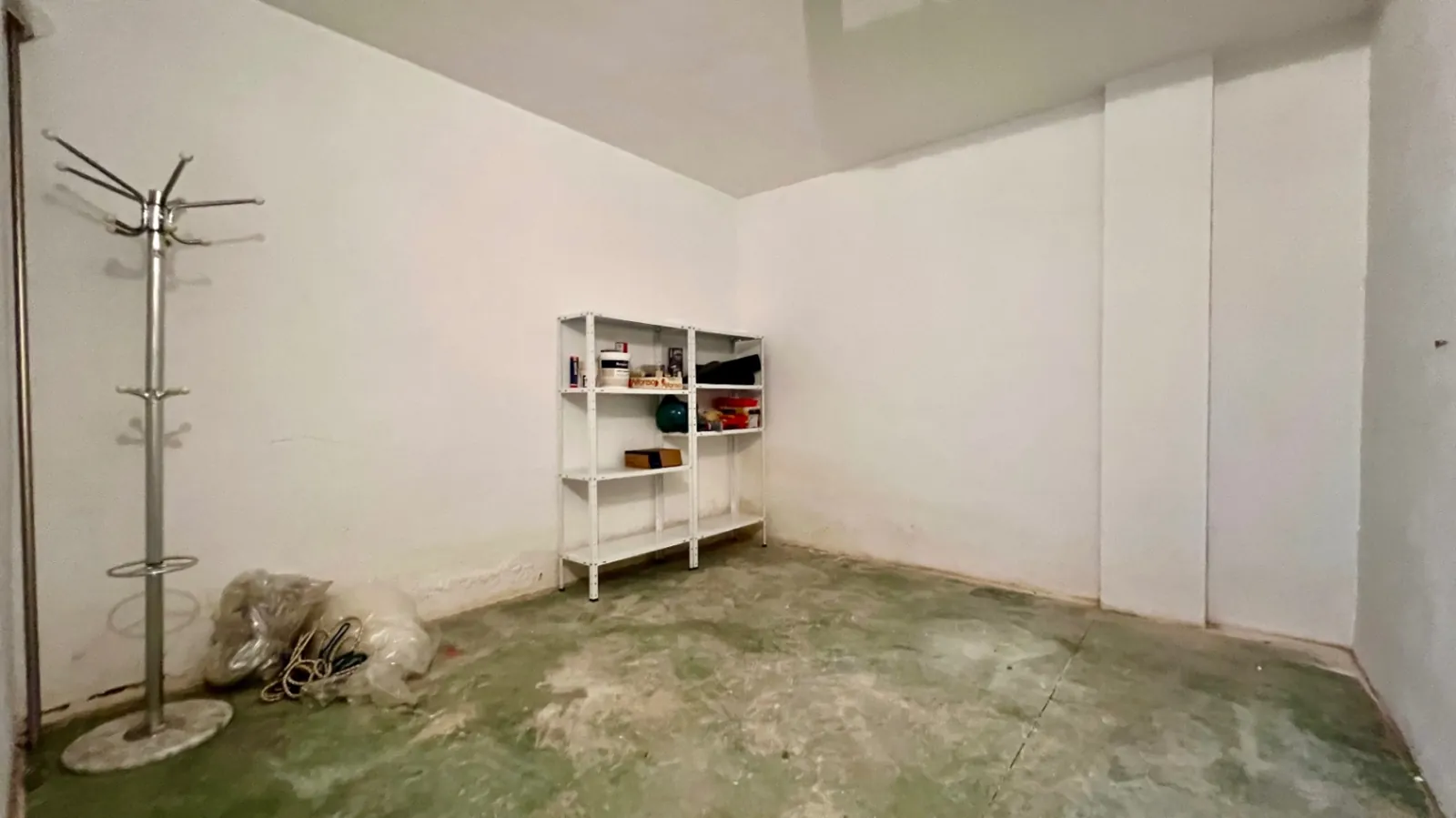 Luminoso apartamento de 3 habitaciones con terraza, piscina y licencia turística - A solo 5 minutos a pie de la playa de Arenal.