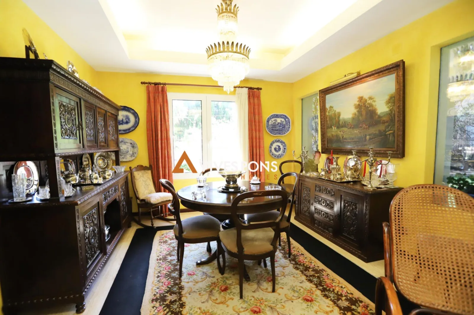 Amplia villa de estilo contemporáneo excelentemente ubicada, Dénia