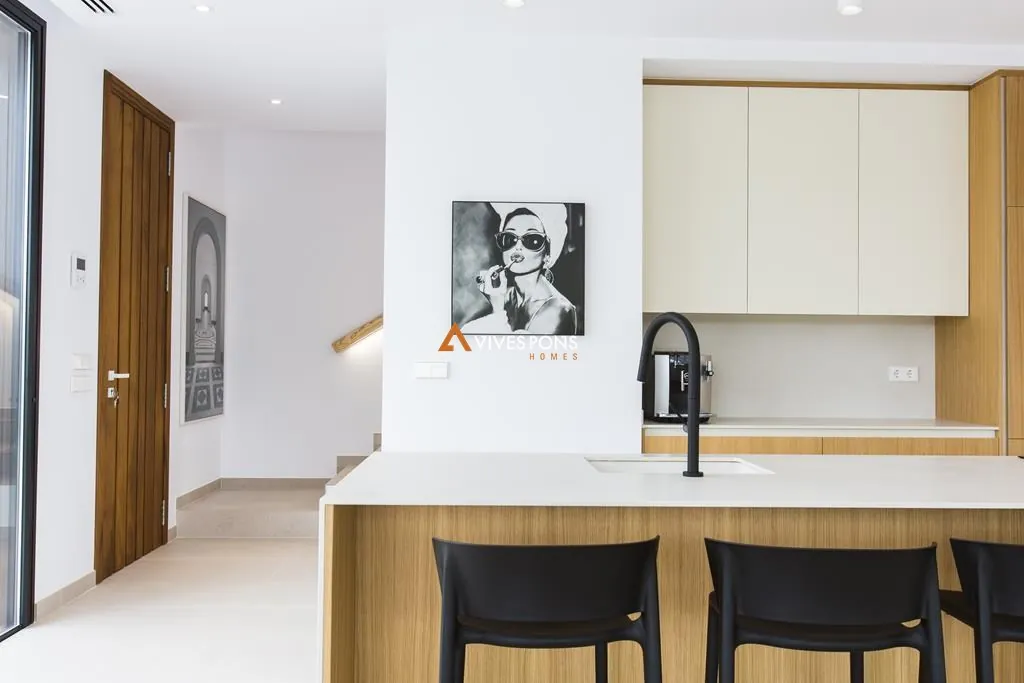Modern villa with views in Dénia