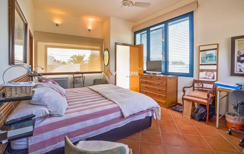 Villa moderna excelentemente ubicada a los pies del Montgó, Jávea