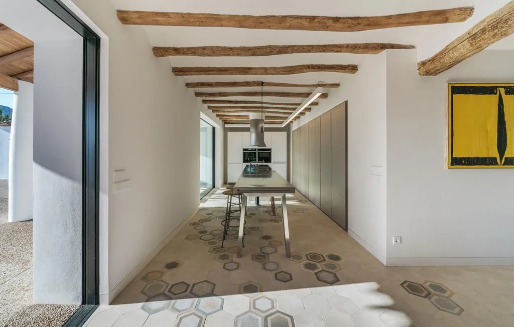Finca completely renovated by Vives Pons in Xeresa