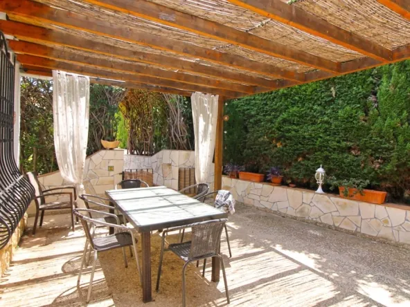 Villa con apartamento independiente y vistas al Montgó, Dénia