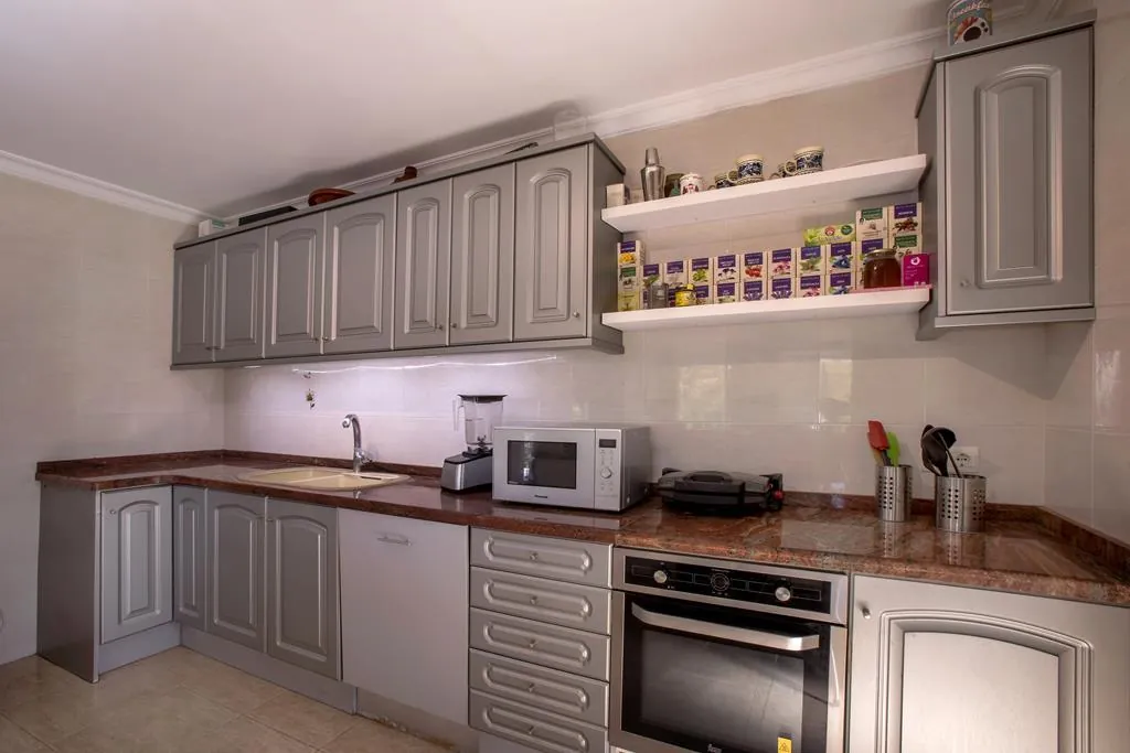 Villa con 4 dormitorios, vistas al Montgó y muy bien ubicada, en Jávea