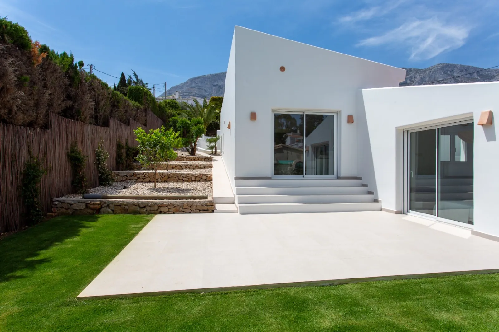 Villa con apartamento independiente, reforma integral, a 1,5 km de la Marineta Cassiana, Dénia