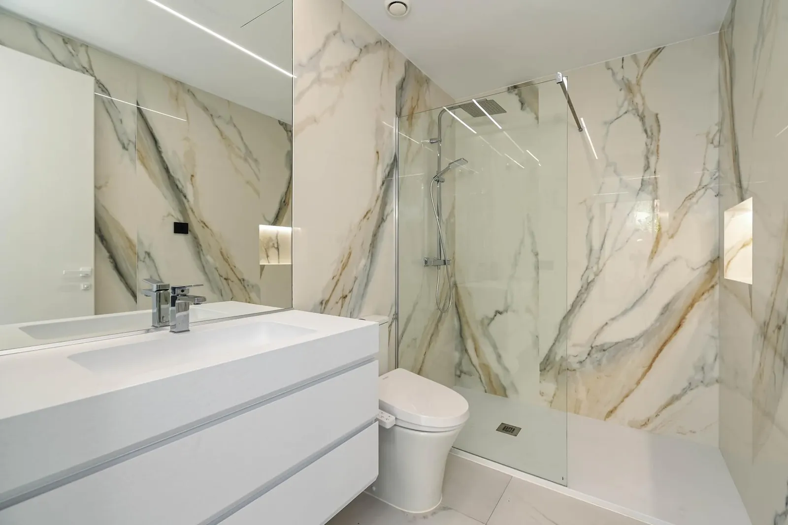 Venta. Chalet/Villa en Altea