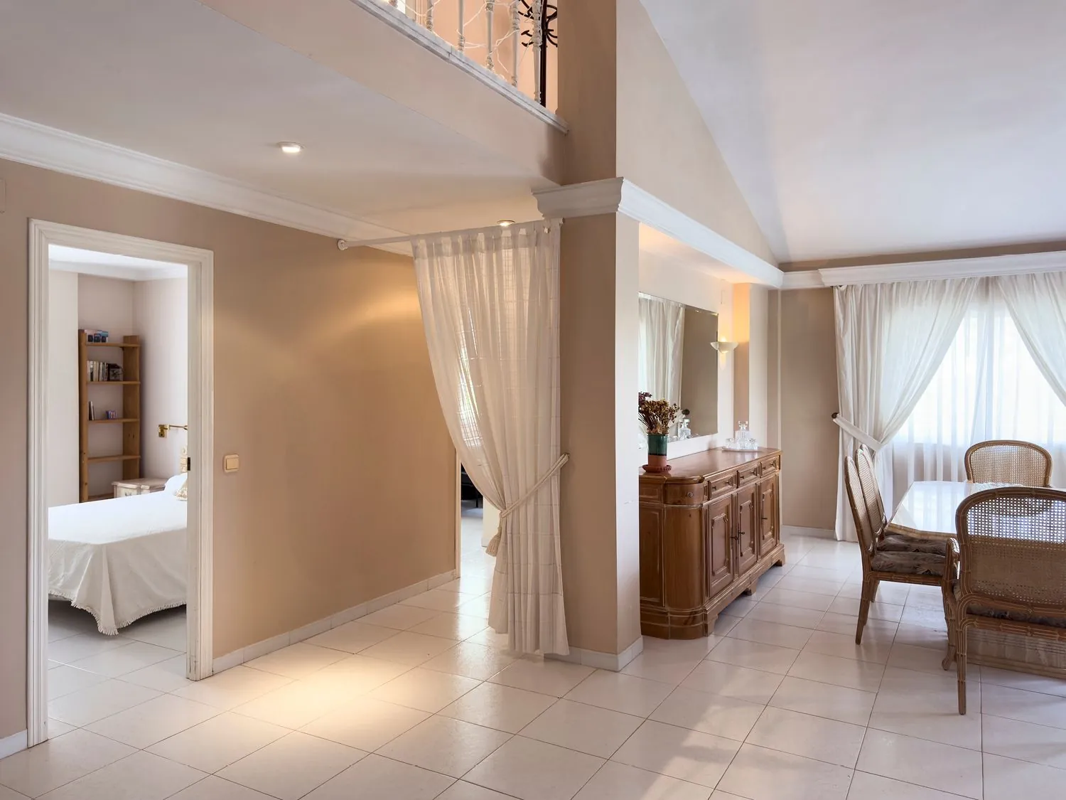 Fantástico chalet unifamiliar con piscina privada y amplias terrazas en Denia