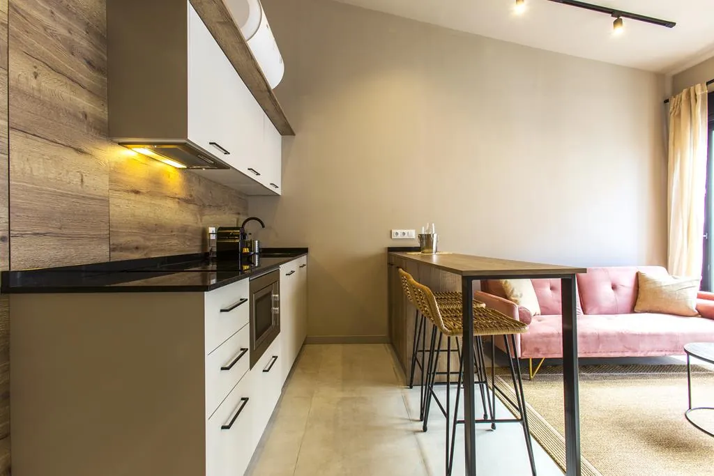 Reforma integral compuesta por cinco apartamentos y con licencia de alquiler turístico, Dénia centro