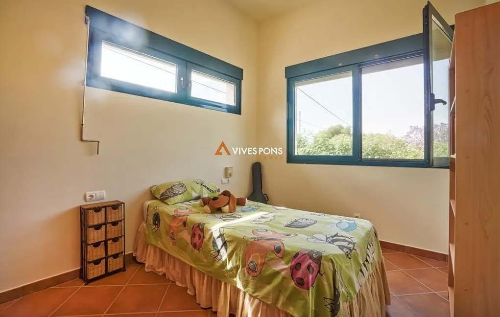 Villa moderna excelentemente ubicada a los pies del Montgó, Jávea