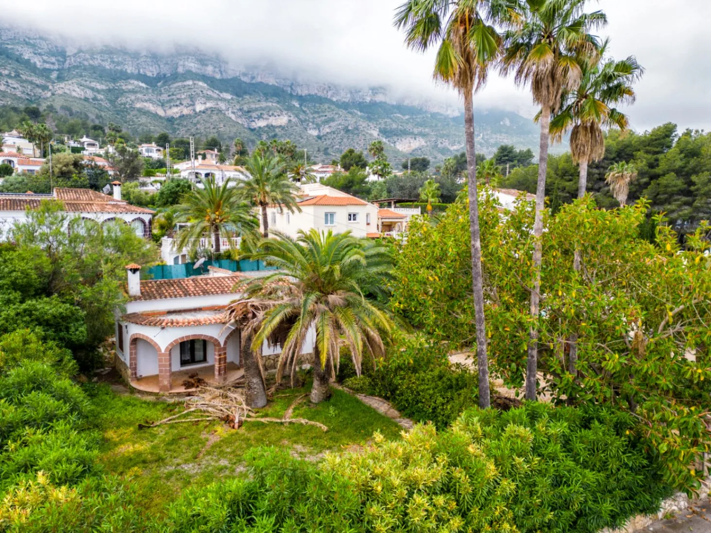 Villa en venta para reformar en Corral de Calafat, Dénia