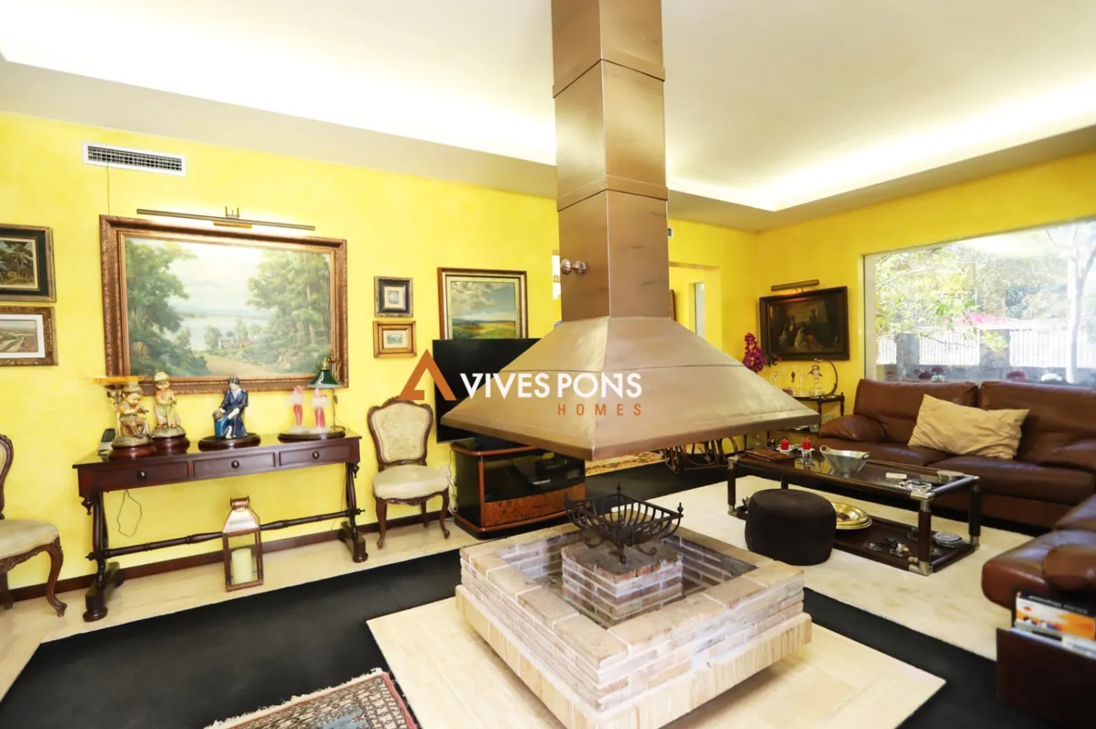 Amplia villa de estilo contemporáneo excelentemente ubicada, Dénia