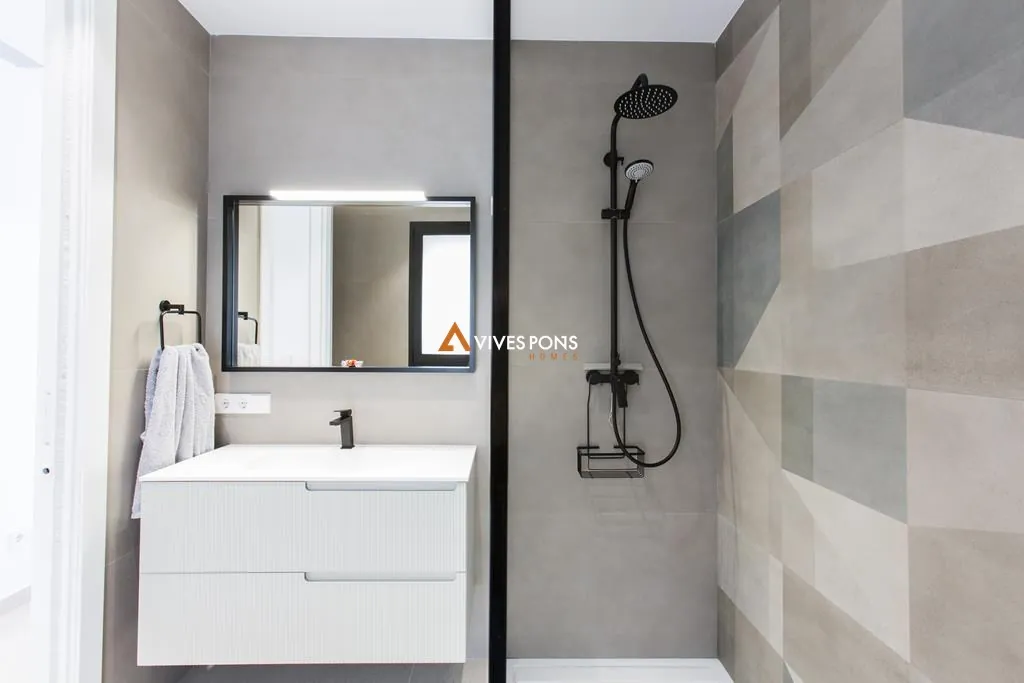 Modern villa with views in Dénia