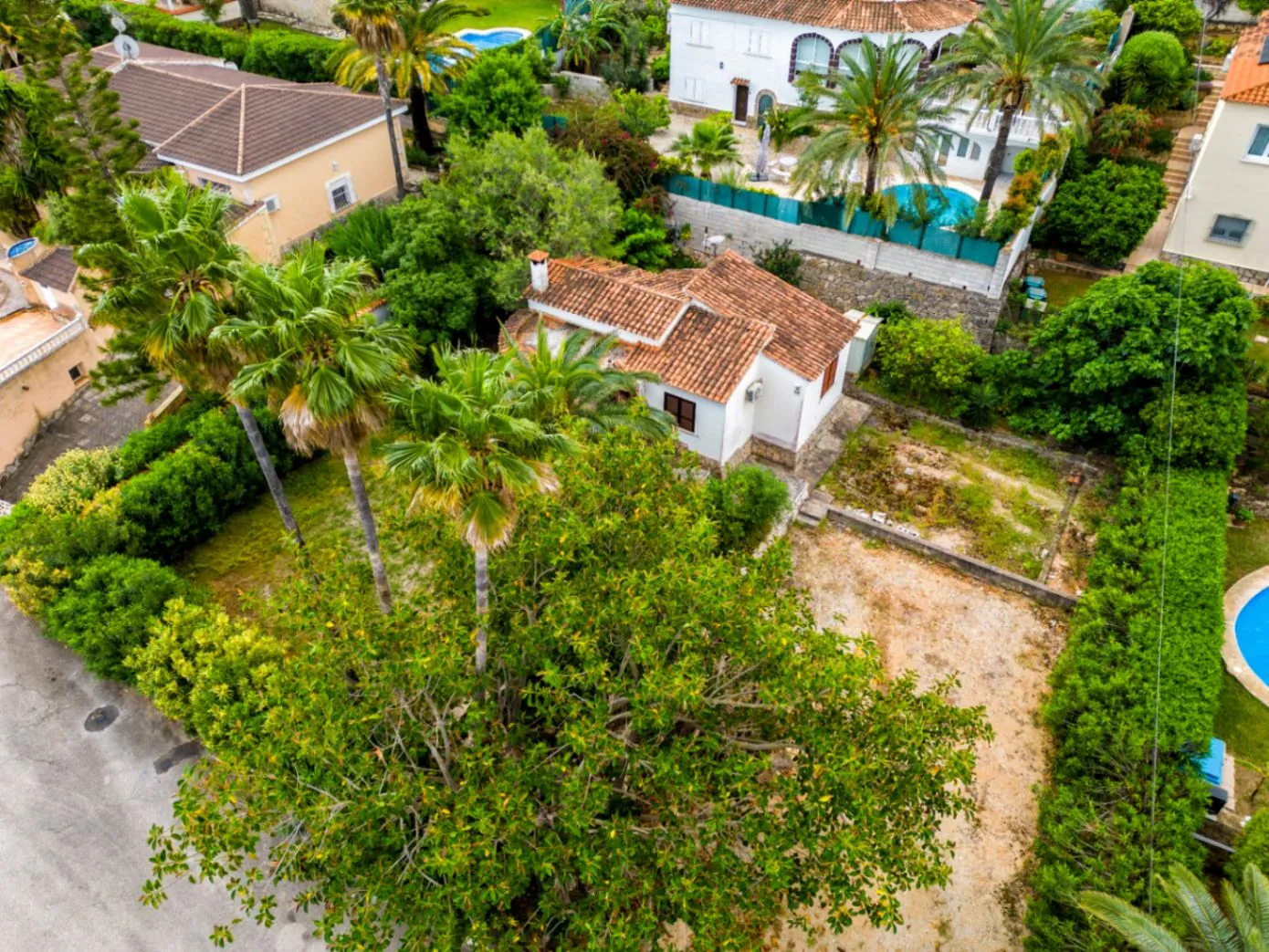 Villa en venta para reformar en Corral de Calafat, Dénia