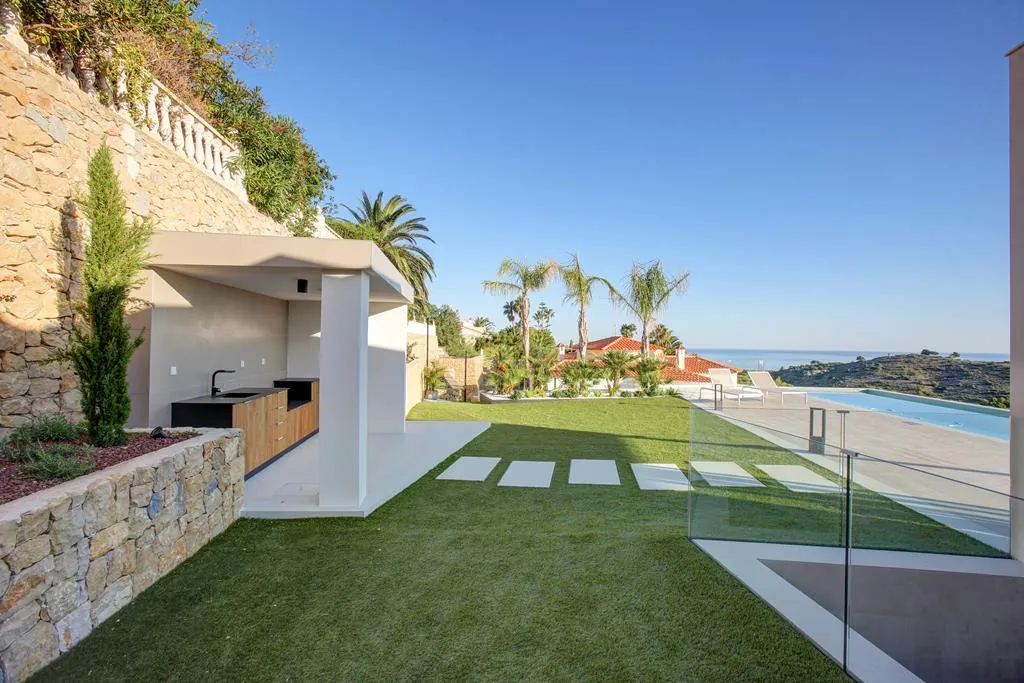 Newly built modern villa in Dénia