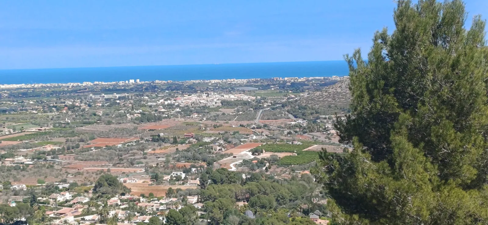 Parcela con vistas al mar y al Club de Golf La Sella
