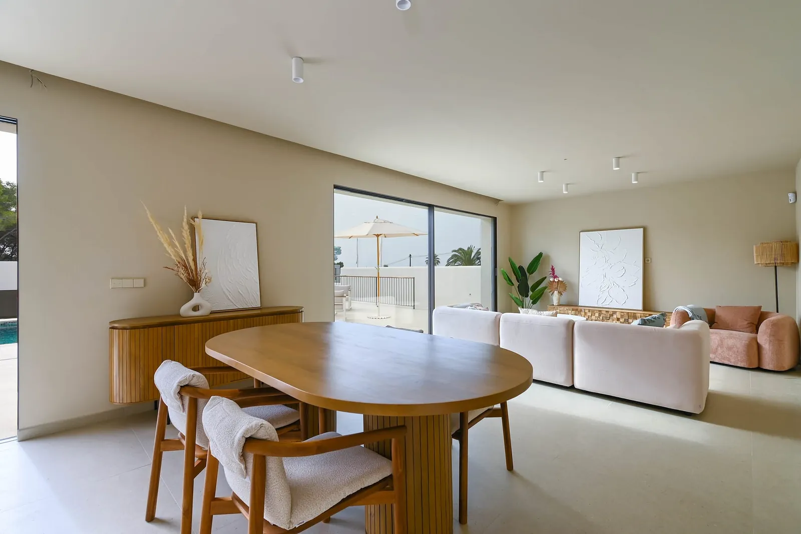Venta. Chalet/Villa en Moraira