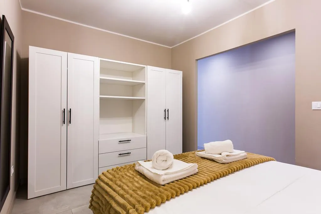 Reforma integral compuesta por cinco apartamentos y con licencia de alquiler turístico, Dénia centro