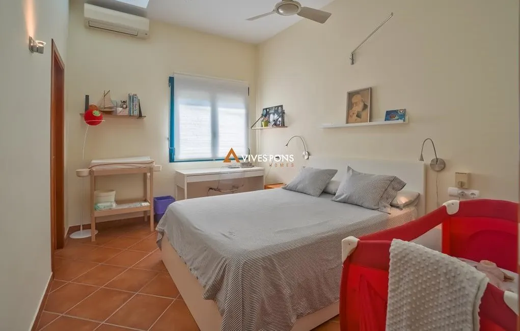 Villa moderna excelentemente ubicada a los pies del Montgó, Jávea