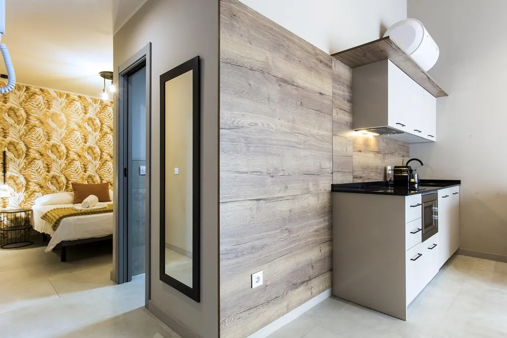 Reforma integral compuesta por cinco apartamentos y con licencia de alquiler turístico, Dénia centro