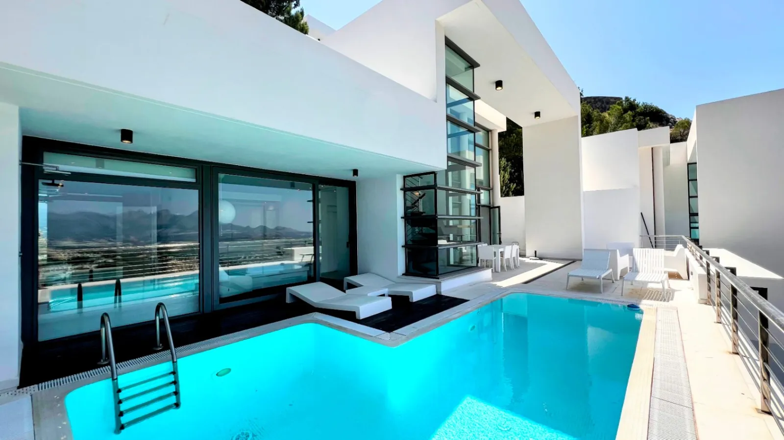 Villa Nereidas - Colección Exclusiva de 10 Villas Adosadas con Vistas Panorámicas en Altea
