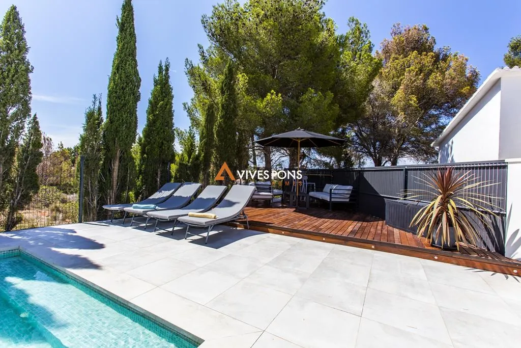 Villa moderna a solo 2,5 km de la Marineta Cassiana, Dénia