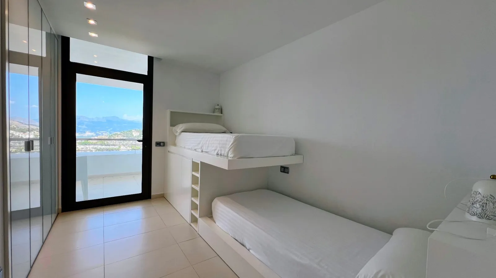 Villa Nereidas - Colección Exclusiva de 10 Villas Adosadas con Vistas Panorámicas en Altea
