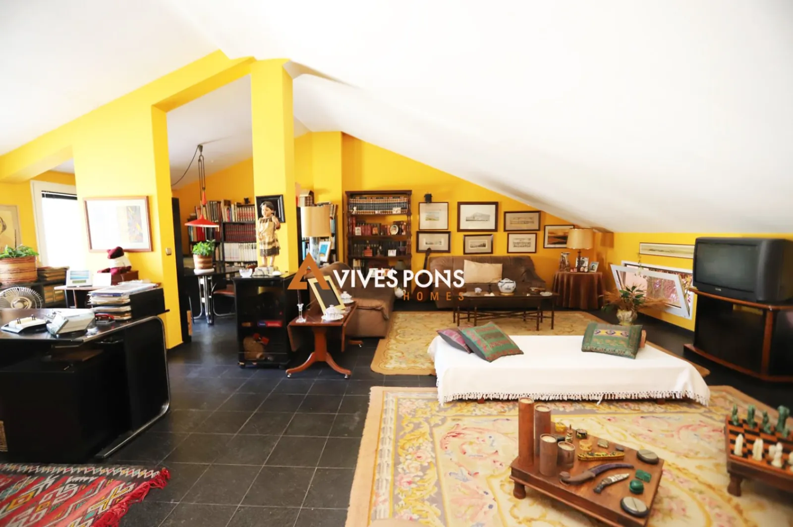Amplia villa de estilo contemporáneo excelentemente ubicada, Dénia