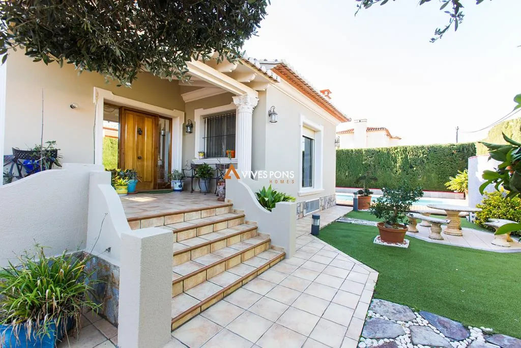Villa muy soleada a 1,5 km del centro de Dénia