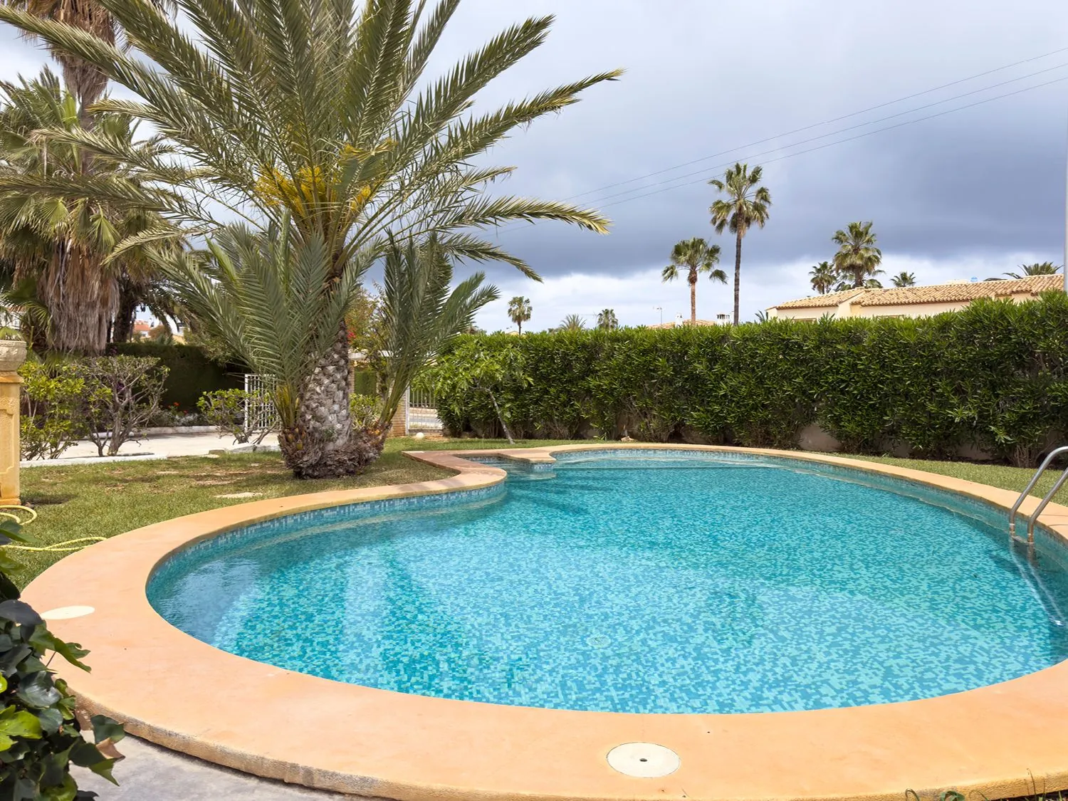 Fantástico chalet unifamiliar con piscina privada y amplias terrazas en Denia
