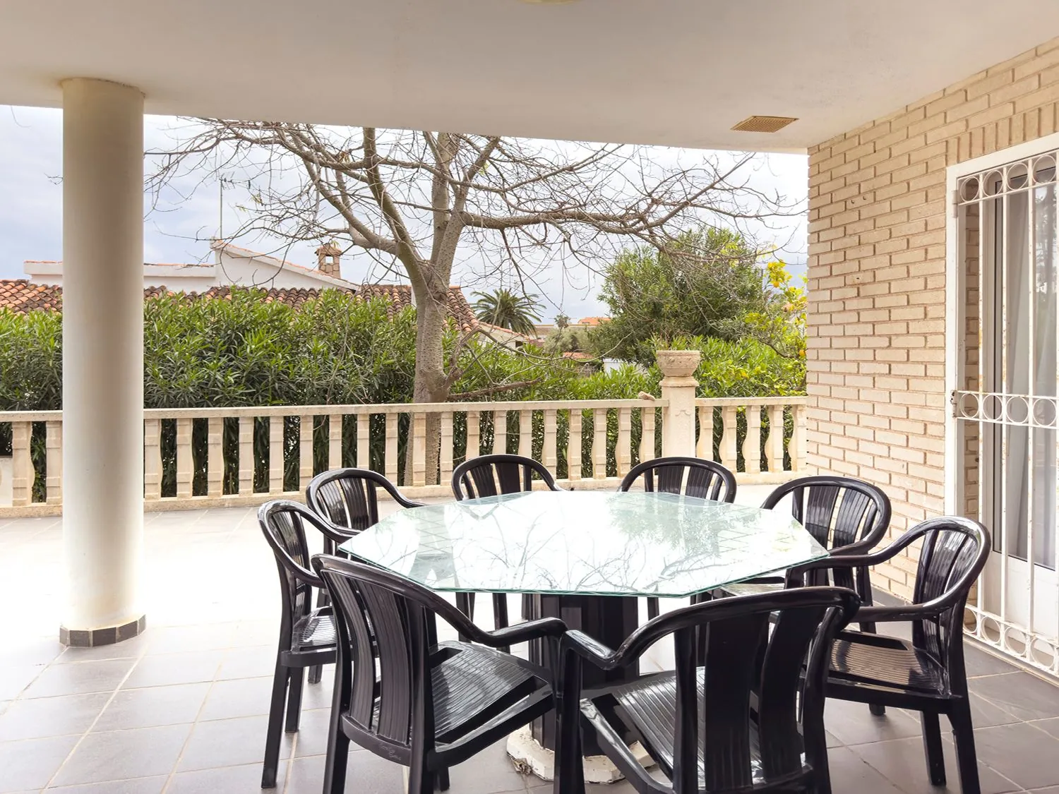 Fantástico chalet unifamiliar con piscina privada y amplias terrazas en Denia
