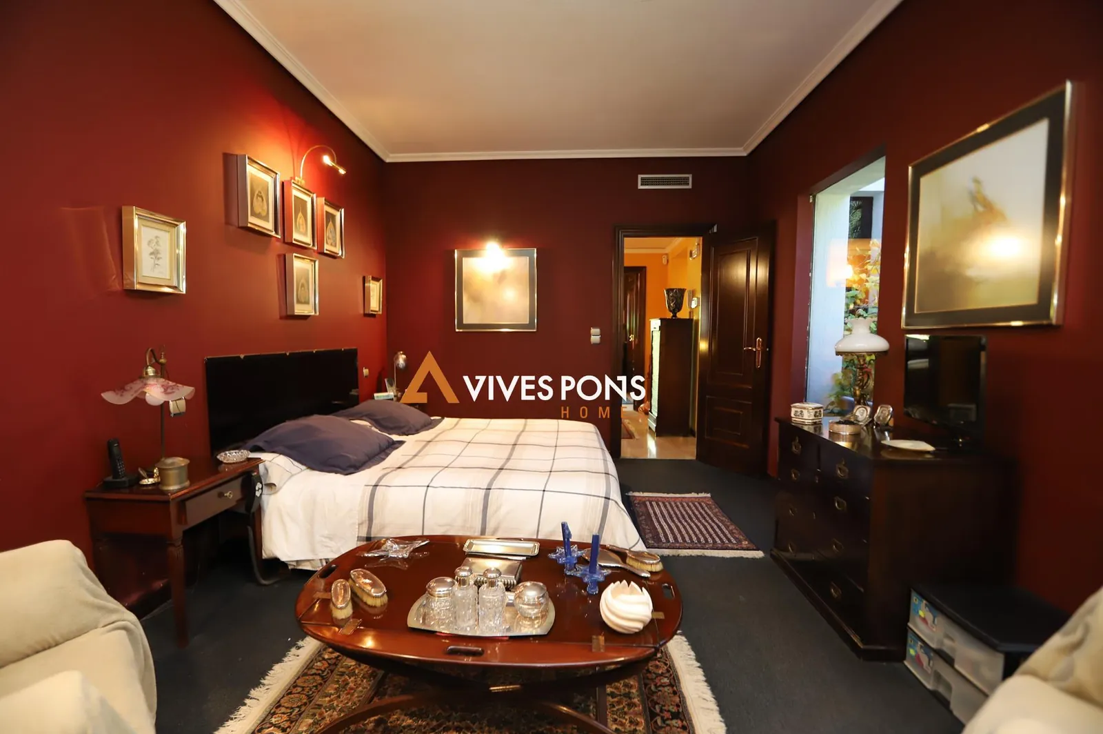 Amplia villa de estilo contemporáneo excelentemente ubicada, Dénia