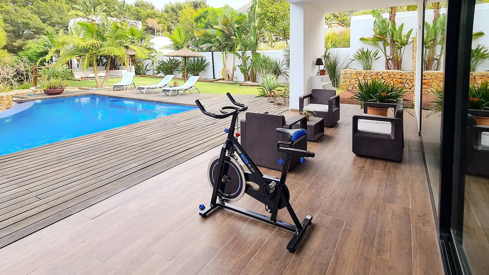 Venta. Chalet/Villa en Denia