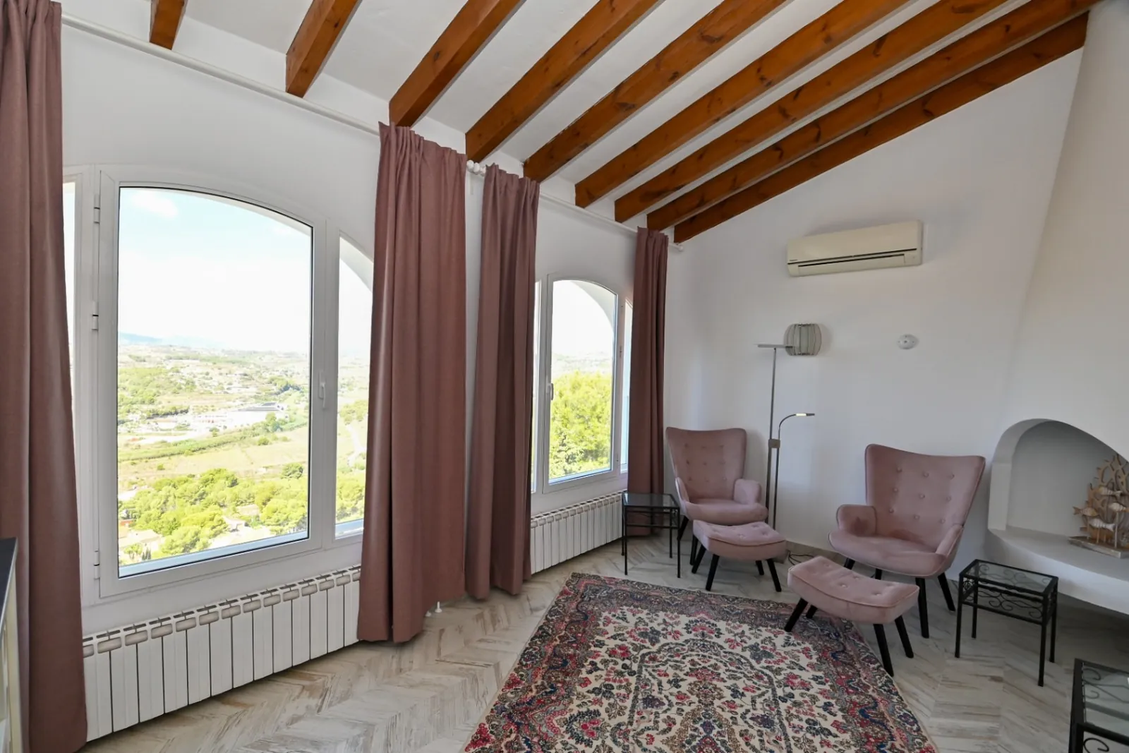 Venta. Chalet/Villa en Moraira