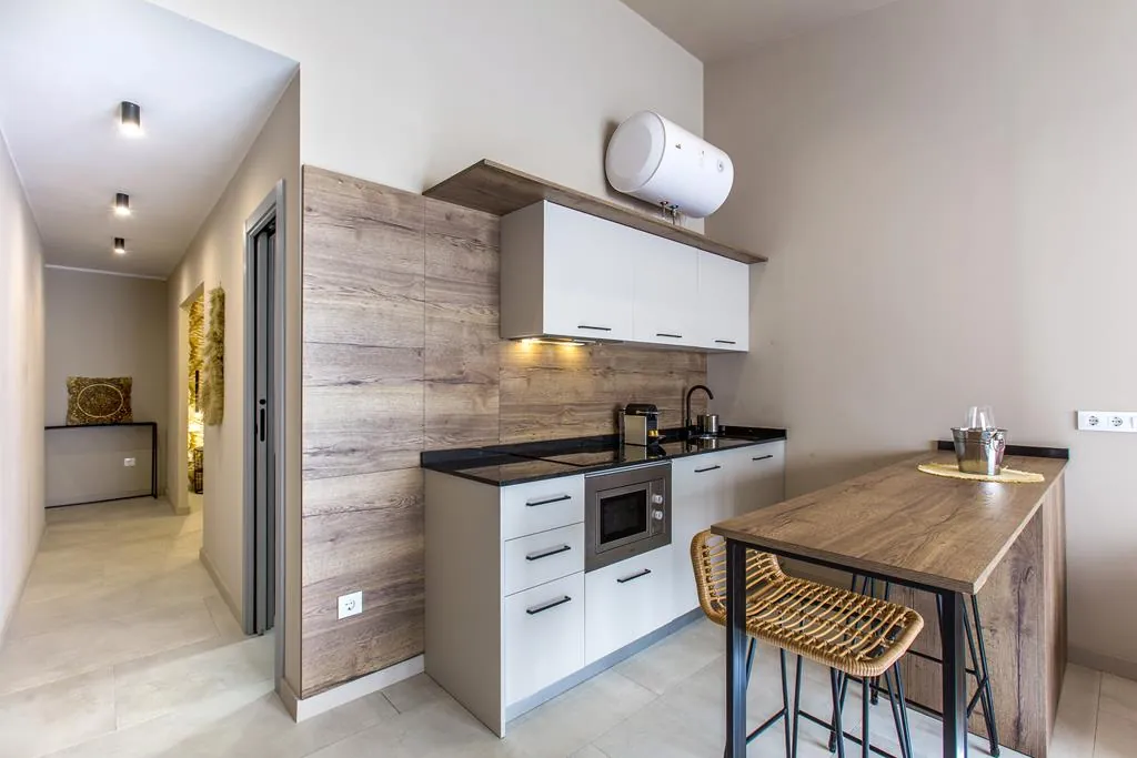 Reforma integral compuesta por cinco apartamentos y con licencia de alquiler turístico, Dénia centro