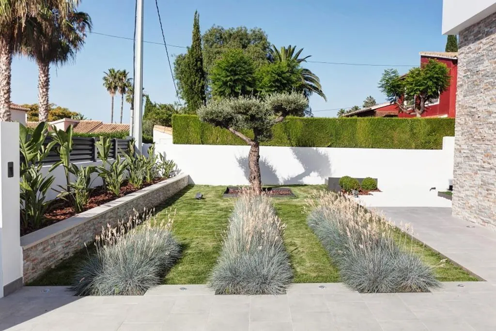 Villa moderna construida por Vives Pons en Dénia