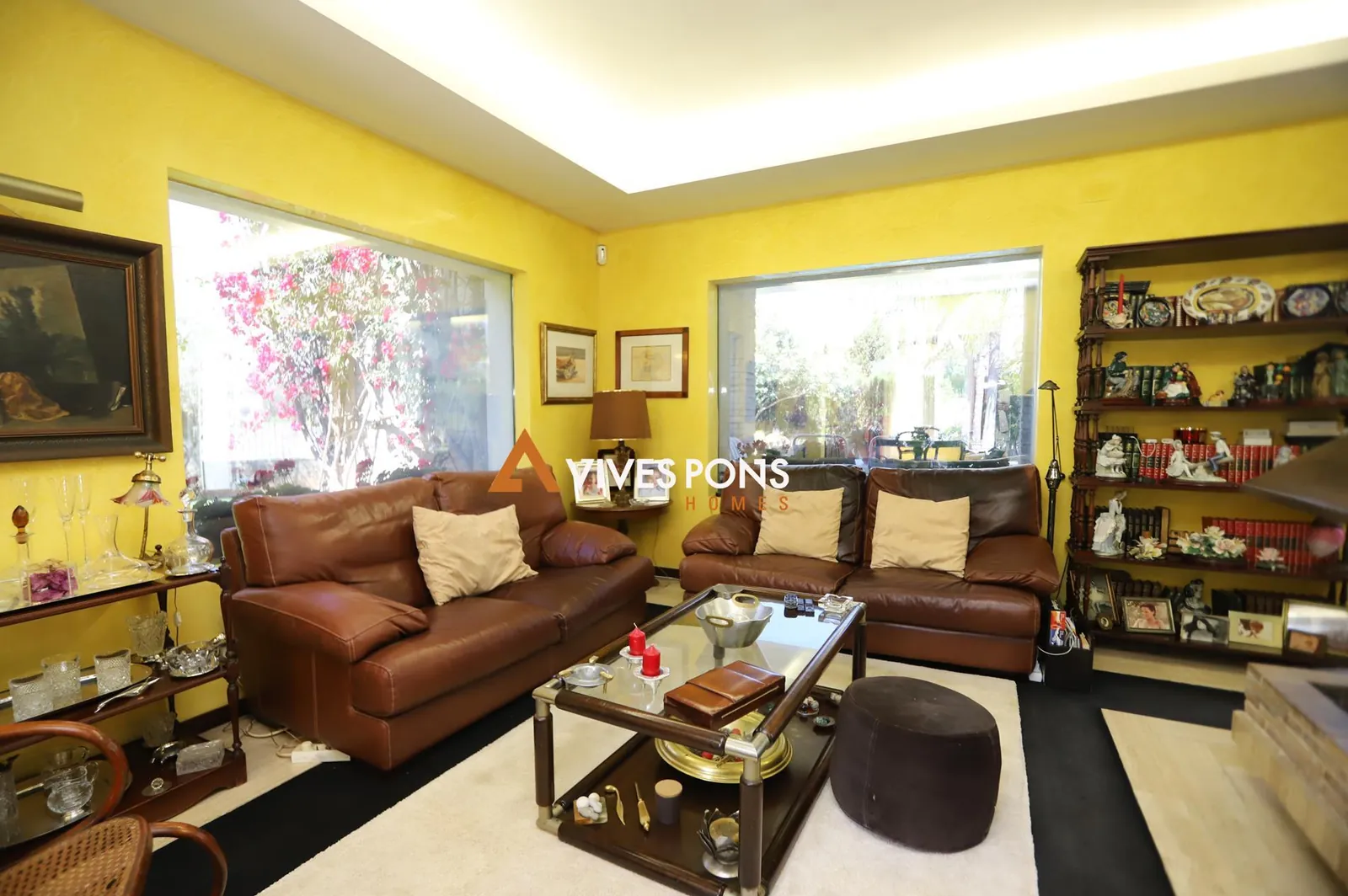 Amplia villa de estilo contemporáneo excelentemente ubicada, Dénia