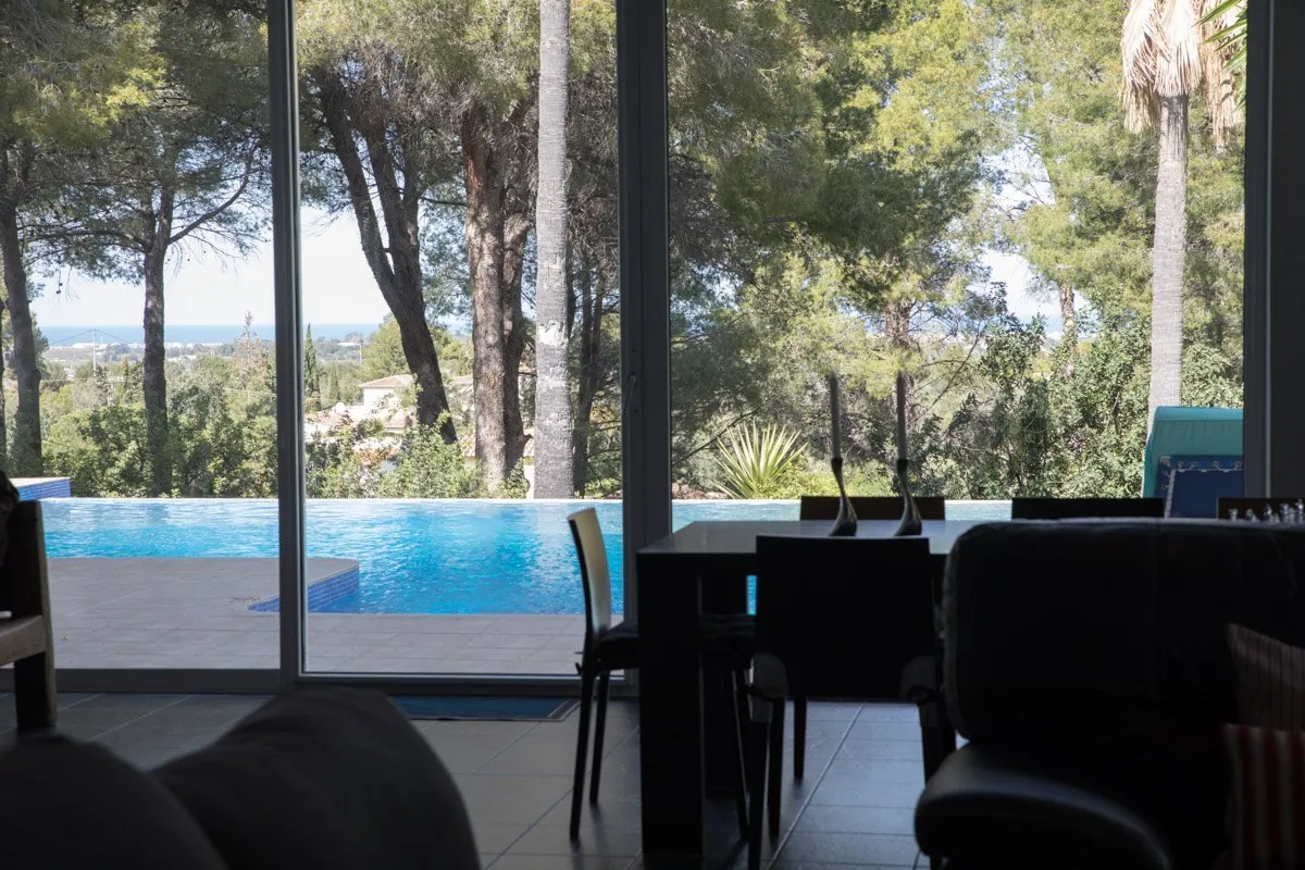 Villa moderna en la Urbanización La Sella