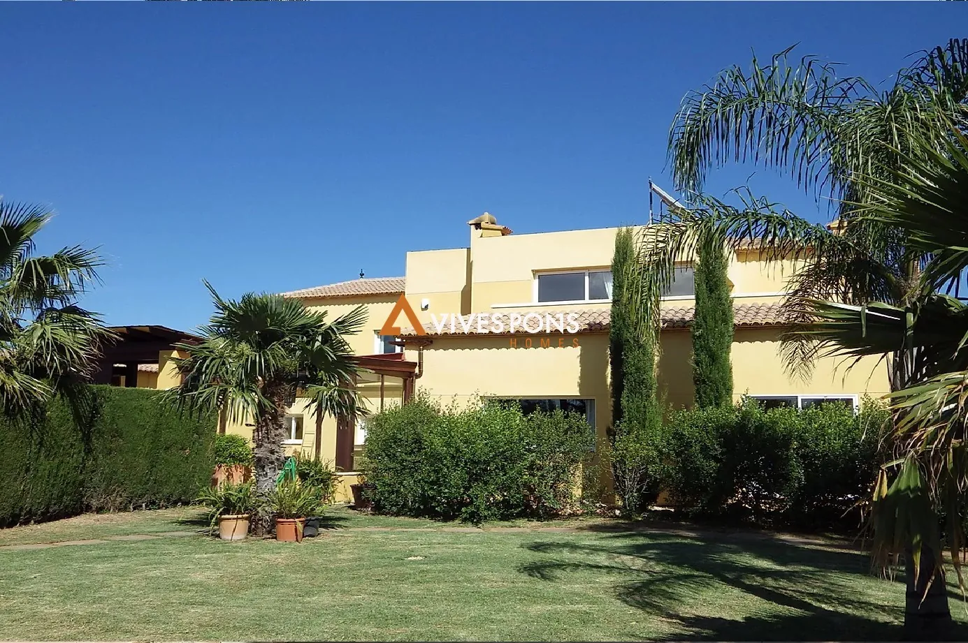 Finca con gran parcela y rodeada de naturaleza en La Sella