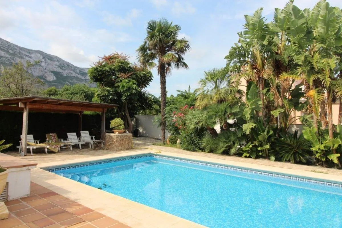 Villa / Chalet en venta en Dénia