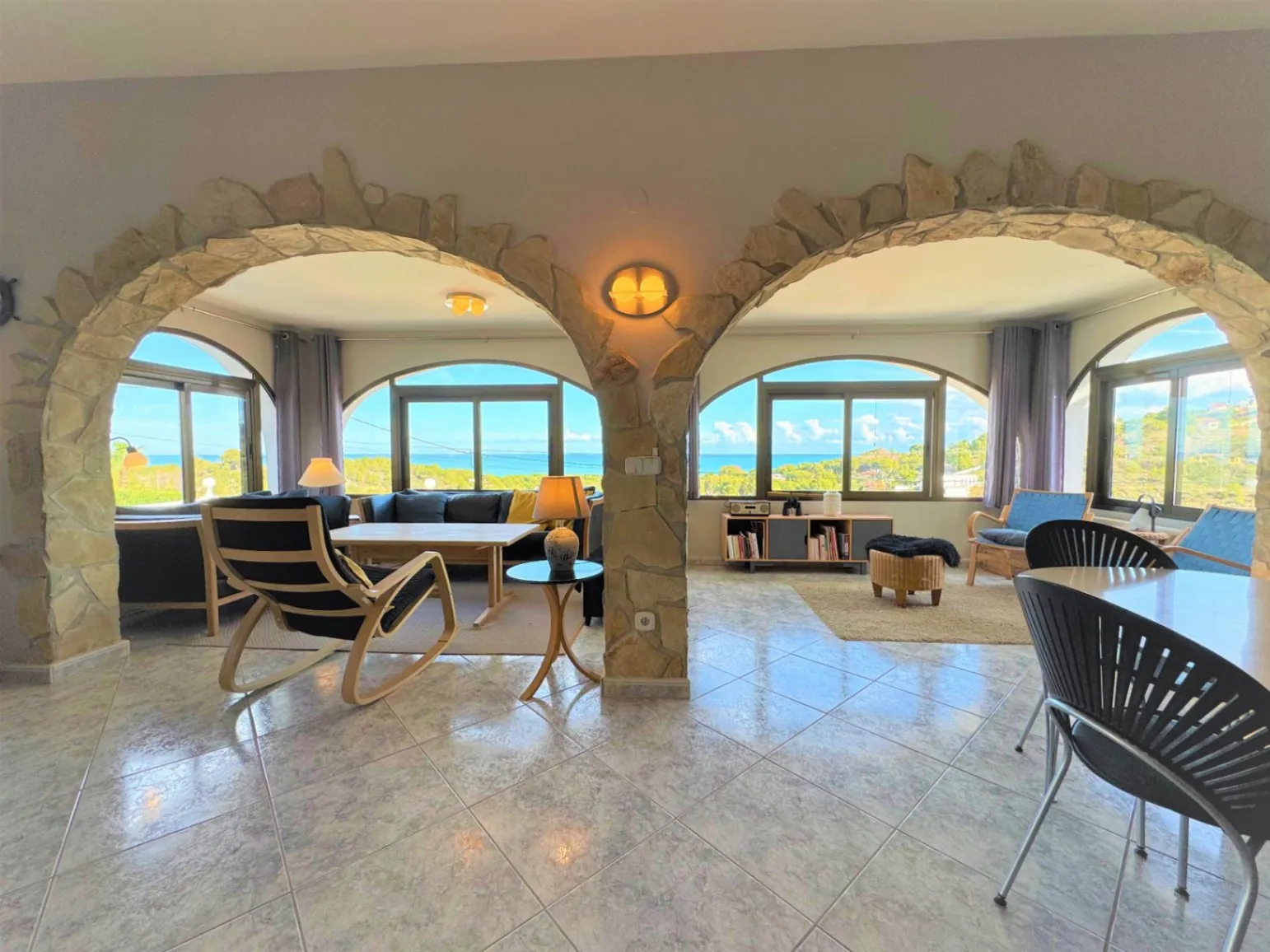 Villa con vistas al mar y en una sola planta en zona Florida, Dénia
