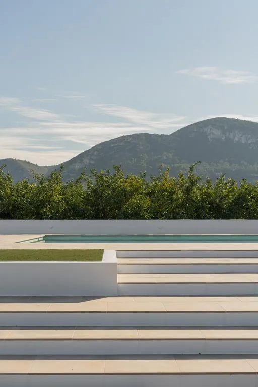 Finca completely renovated by Vives Pons in Xeresa