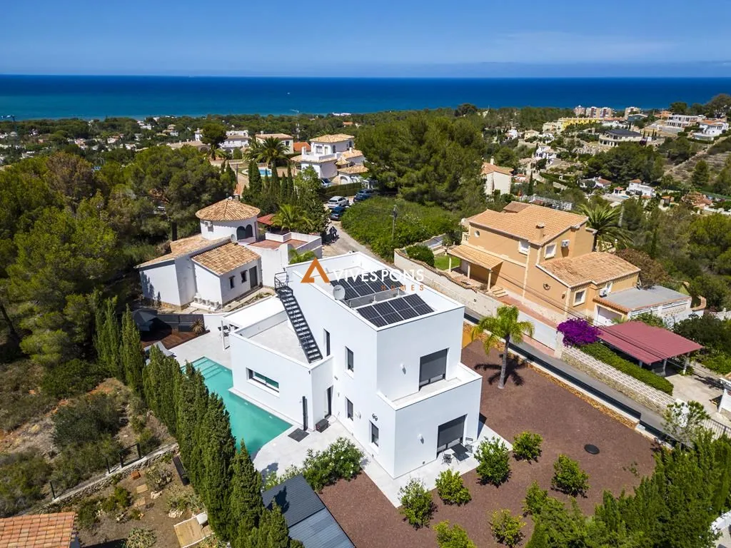 Villa moderna a solo 2,5 km de la Marineta Cassiana, Dénia