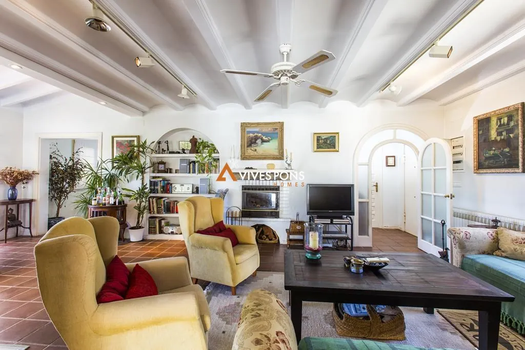 Villa a 1,5 km de Las Rotas, Dénia